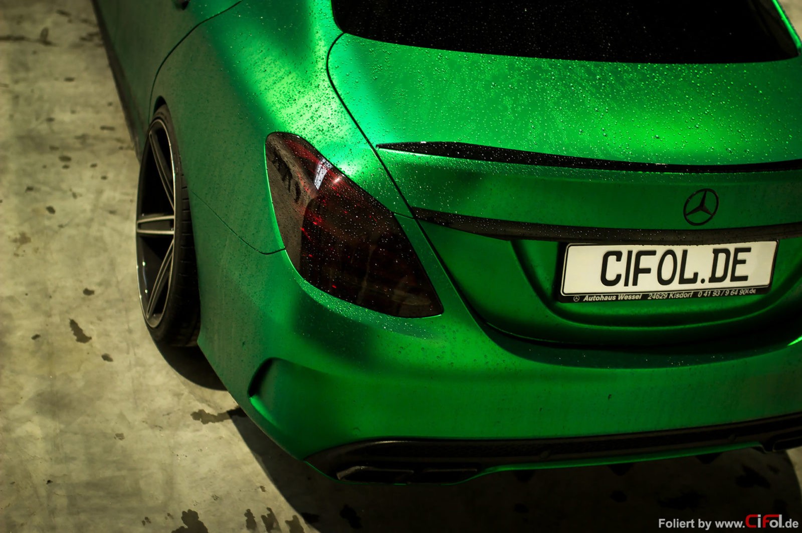 C63-AMG-British-racing-green-CiFol-Werbe